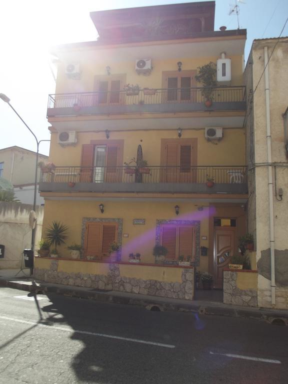 Bed&Breakfast La CasettaSantʼAlessio Siculo エクステリア 写真