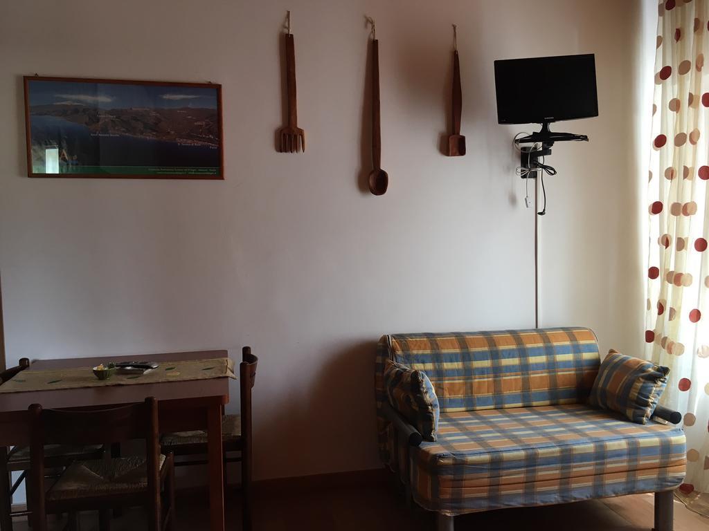 Bed&Breakfast La CasettaSantʼAlessio Siculo エクステリア 写真