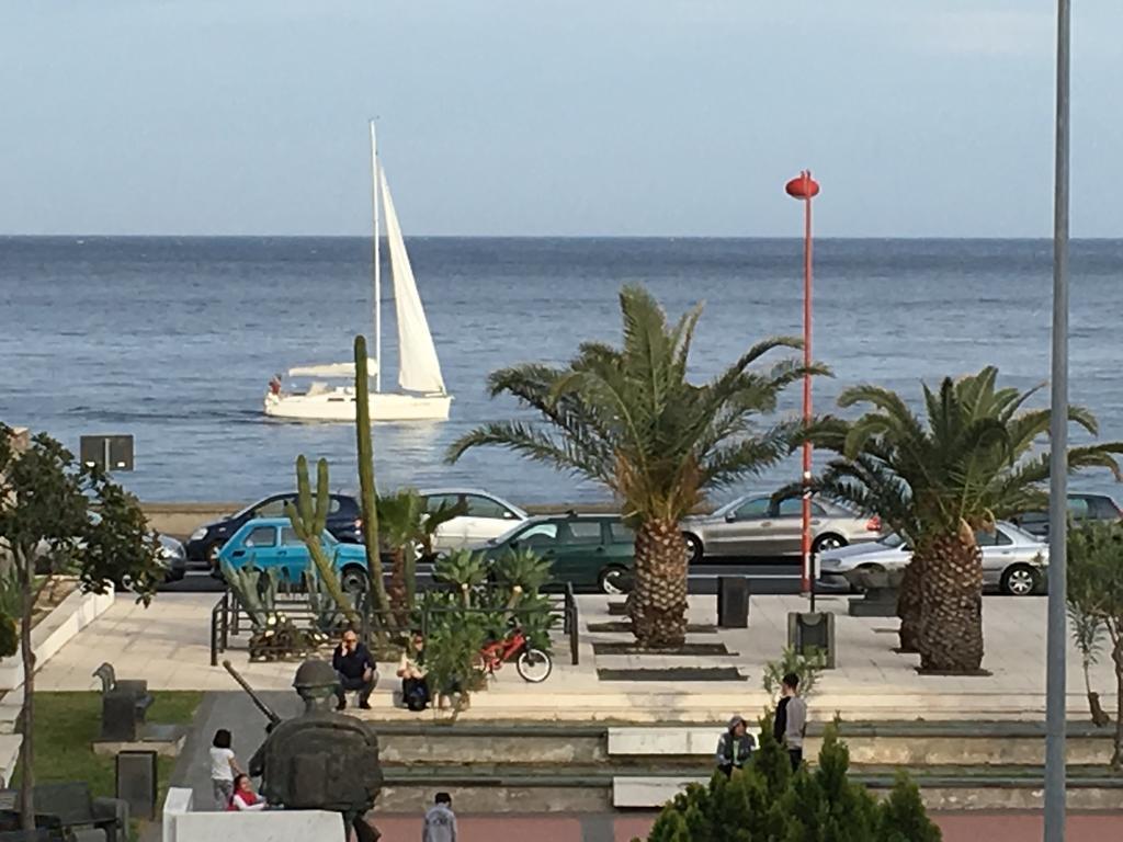 Bed&Breakfast La CasettaSantʼAlessio Siculo エクステリア 写真